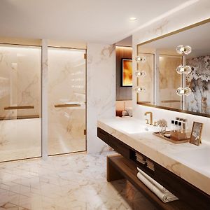Grand King Suite
