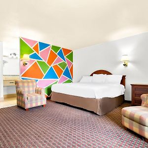 Capitol Inn And Suites