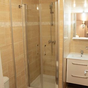 Private Bathroom Single Room