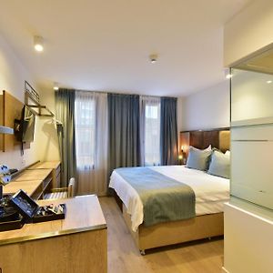 Small Single Room
