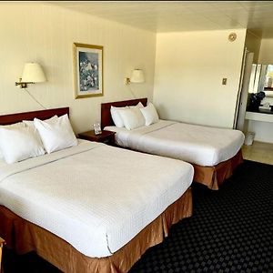 Queen Room Two Queen Beds