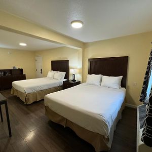 Relax Inn Of Medford