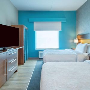 Queen Suite Mobility accessible