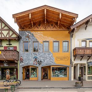 Bavarian Lodge Suites