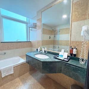 One-Bedroom King Suite
