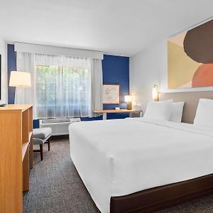 King Room Mobility accessible