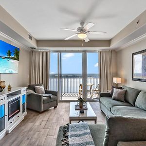 Two-Bedroom Apartment Lake View