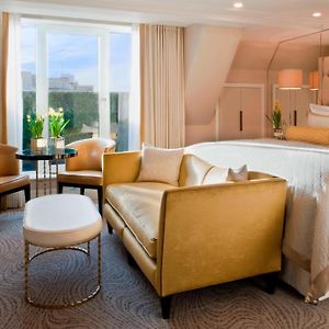 Executive King Room