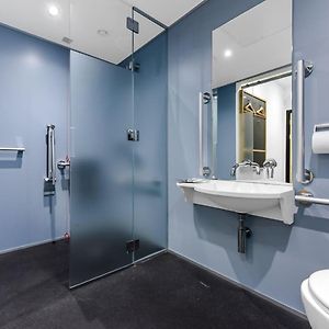 Without Window Queen Room Mobility accessible