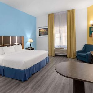 King Room Mobility or hearing accessible