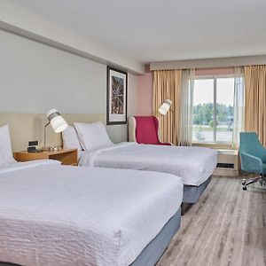 Queen Room Mobility accessible