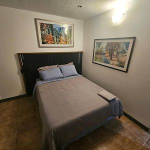 Santurce Studio Near La Placita 9