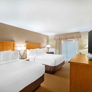 Queen Room Two Queen Beds Non Smoking