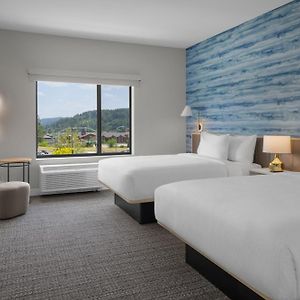 Deluxe Top floor Queen Suite