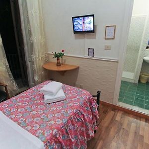 Private Bathroom Single Room