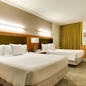 Queen Suite Hearing accessible