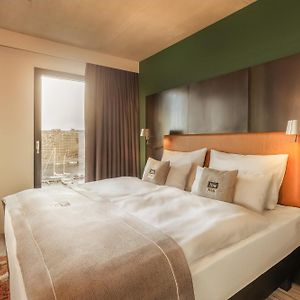 Premium King Room