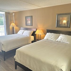 Standard Queen Room
