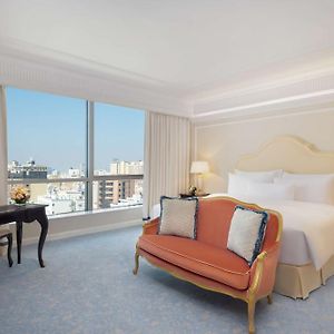 Grand Deluxe King Room