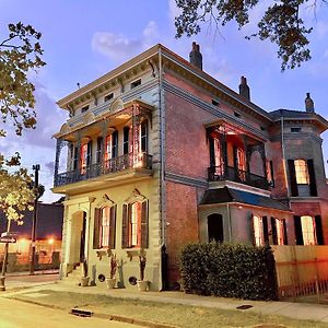French Quarter Lanaux Mansion Bed And Breakfast