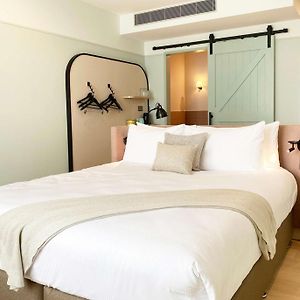 Premium King Room