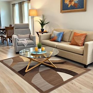 Stayspro - Hollywood Homes Minutes To Everything Spacious And Free Parking