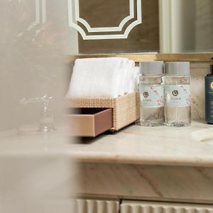 Grand Deluxe King Room