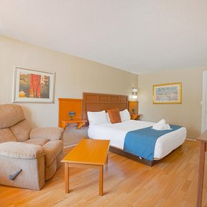 King Bed Accessible Non-Smoking