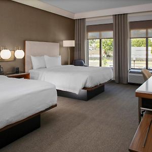 Double Queen Room