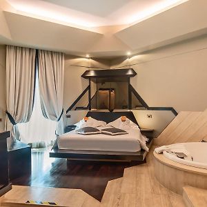 Exclusive Queen Room