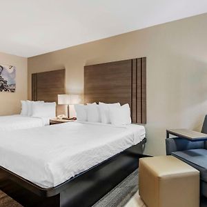 Queen Room Two Queen Beds