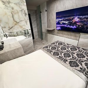 Small Single Room