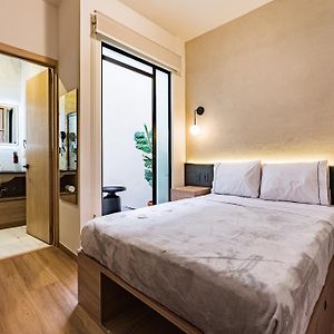 Suites Monterrey By Escajal Rooms