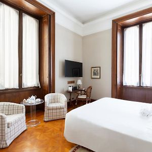 Romantic King Room