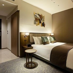 Queen Room Mobility accessible
