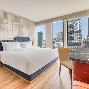 Upper Floors King Room