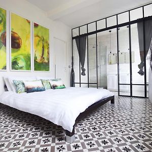 Montmartre Romantic, Bed & Breakfast - Paris
