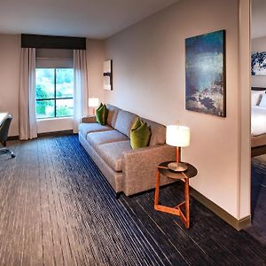 Junior King Suite
