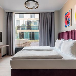Medium King Room Mobility accessible