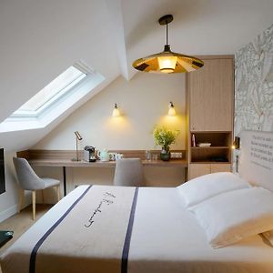 Comfort Queen Room