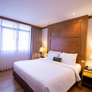 Corner King Suite