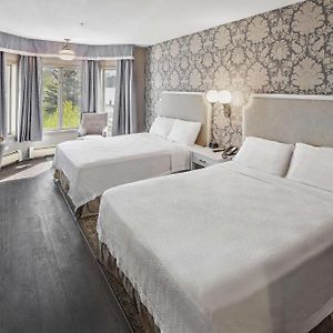 Deluxe Queen Room Two Queen Beds