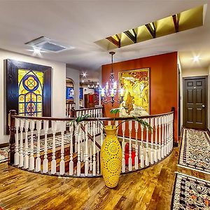 Neocolonial Nouveau Kensington Vacation Home