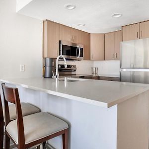One-Bedroom King Suite