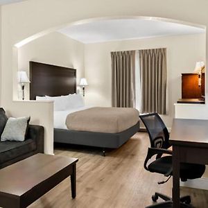 Deluxe King Suite
