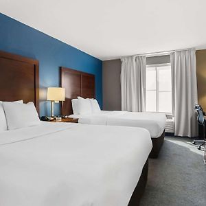 Queen Suite Two Queen Beds Non-Smoking