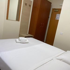 Budget Room