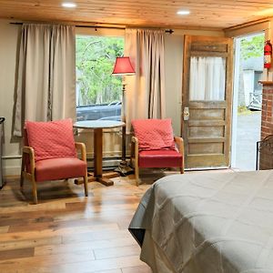 One-Bedroom Cabin