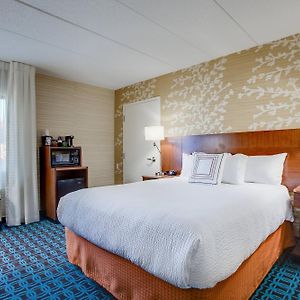Queen Room Mobility or hearing accessible