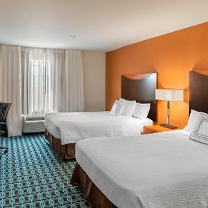 Queen Room Mobility or hearing accessible